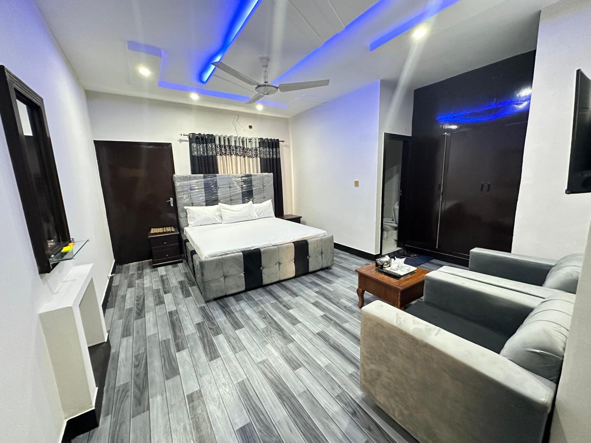 Decent Lodge Guest House Islamabad Exterior photo