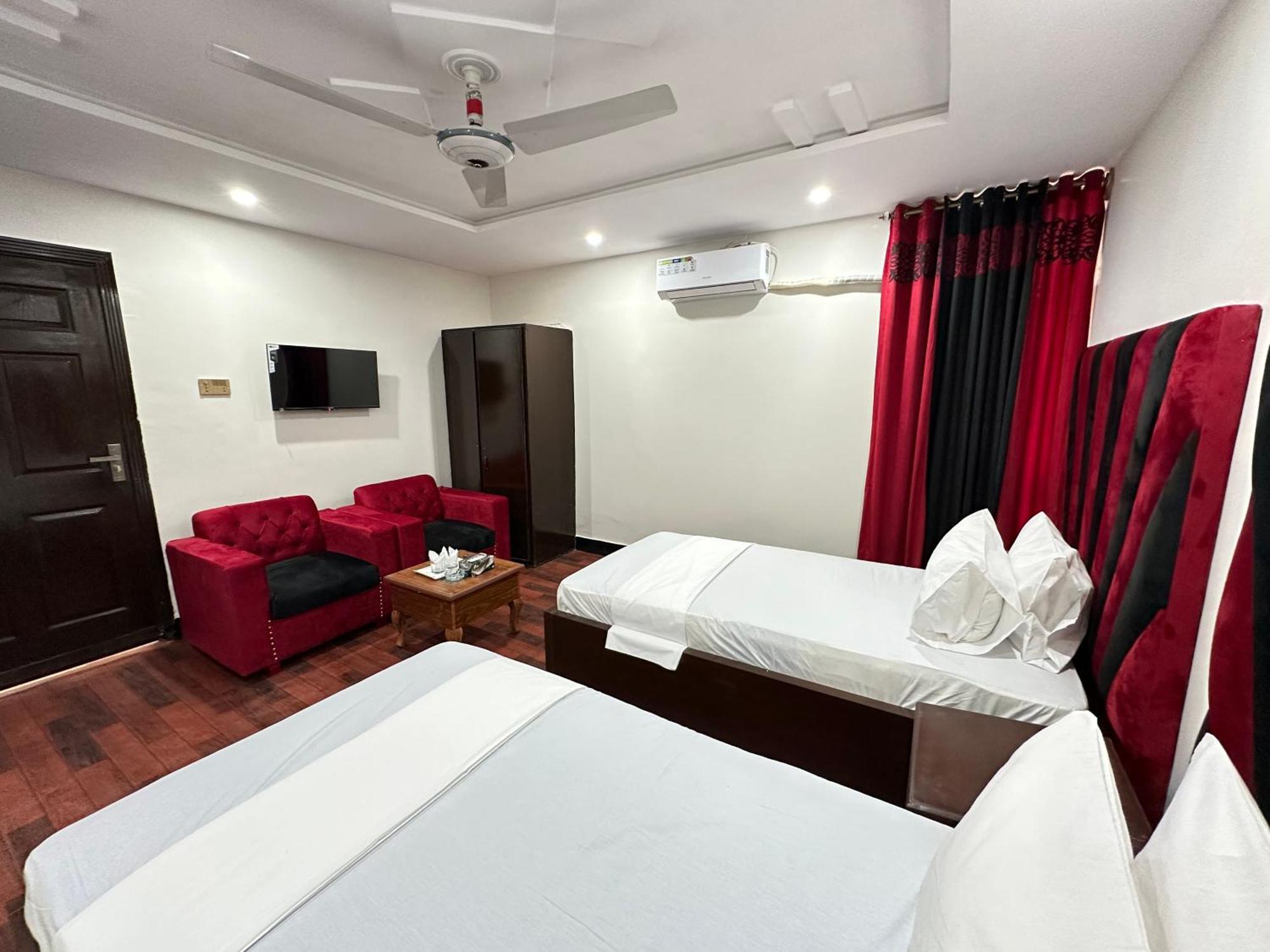Decent Lodge Guest House Islamabad Exterior photo