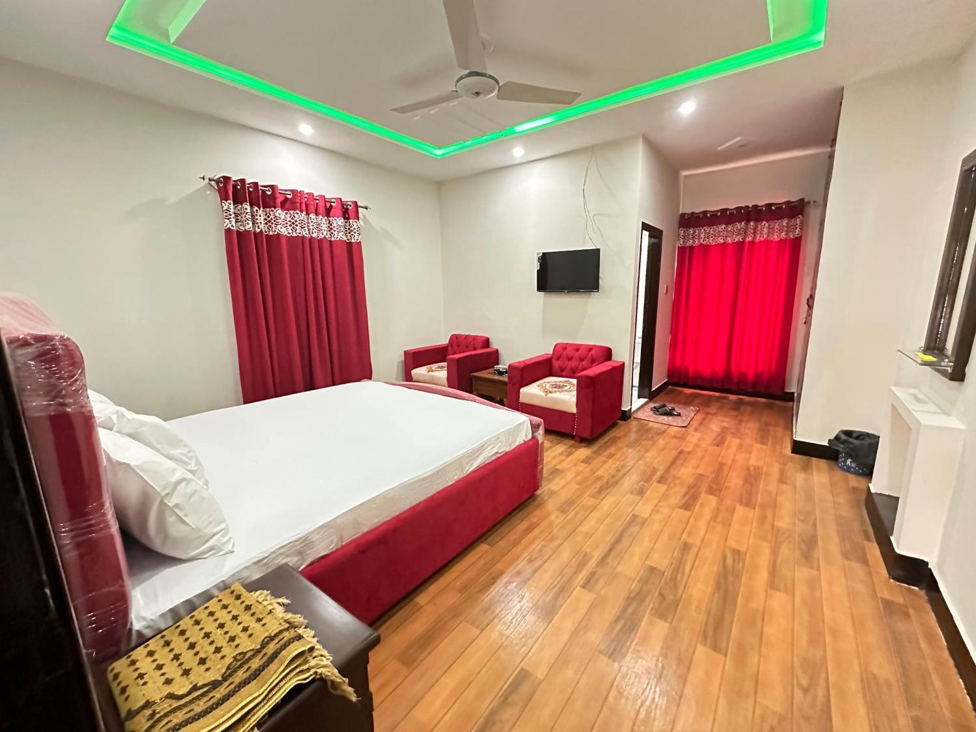 Decent Lodge Guest House Islamabad Exterior photo